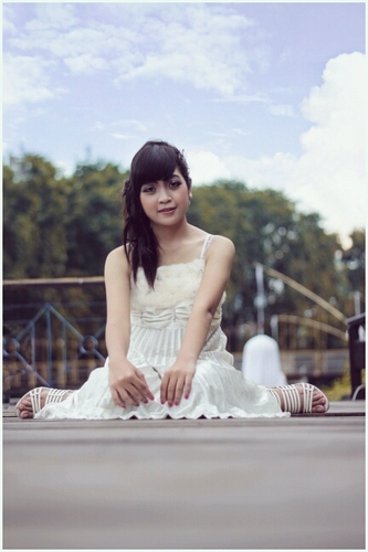 Add my fb Vincencia Winda , Winda Saiiank Saiiank ♥ pin BB ? catfiz , whatsapp , path , line ? ask me (•˘⌣˘•)