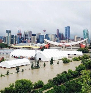Please post tweets on offers to help, information regarding the floods, photos of looters, and wrong doing in Calgary in a time of need.