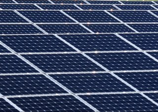 Experienced senior project manager with a passion for renewable energy.