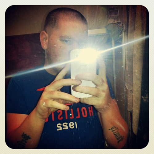 if u no me u no how i am n what i doo fasho :) hmu!!! Rt