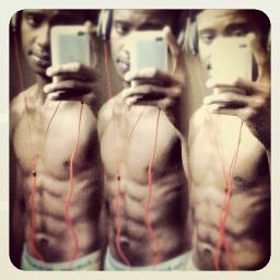 Kik:Lavishbwoy.        .   IG:Lavishbwoy.         Single nigga ^_^