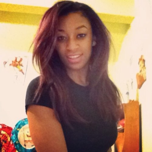 Follow the bestie @babynemo_13 ❤ Follow me ill follow back Blahh, dont like my tweets hit that unfallow button! *shrugs* idc. Taken. Wendell Allen. ✌