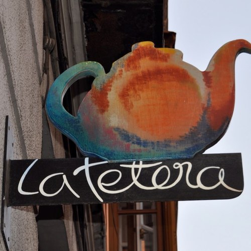 Un dia lo soñamos y otro lo logramos.
Si eres amante del buen té, el café ,el chocolate y todos sus accesorios... este es tu espacio.
#Te #cafe #chocolate