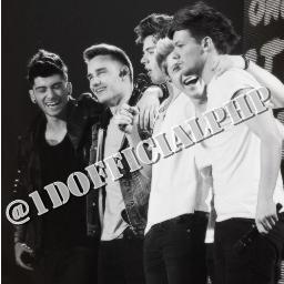 we're here to support the boys til' the end! :) xx @Harry_Styles @NiallOfficial @Real_Liam_Payne @zaynmalik @Louis_Tomlinson @onedirection #Team1D :) xx