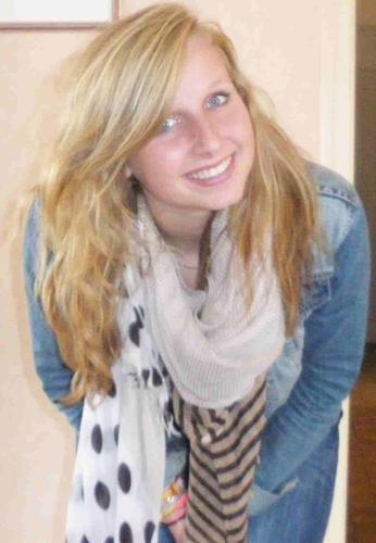 Adelinette_'s profile picture. J'aime pas les rhinocéros