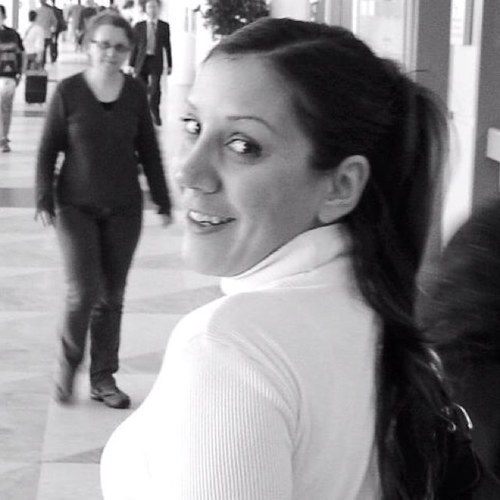 Damlishh's profile picture. 