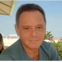 Founder of the largest not for pofit Permanent Makeup informatin center.