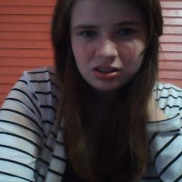 I love blue and I like hug I love screamo