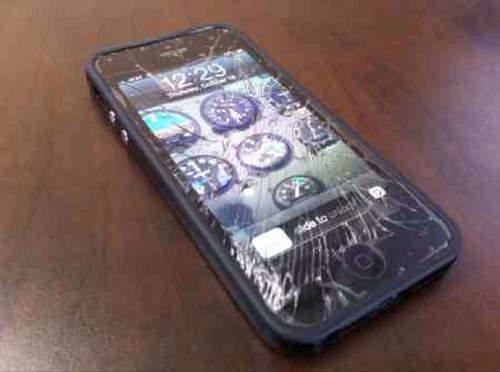 IphoneFix01's profile picture. Fixing all iphone and ipad broken screens and faulty batteries. Email me iphonefix@live.co.uk or inbox me for guranteed low prices