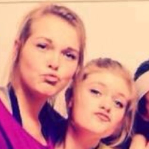 sillybillytills's profile picture. 