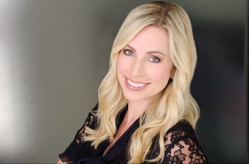 Wife-Mom-Realtor-Supporter of our troops, foodie who loves good wine, grilling out, travel, Lake Geneva, Blackhawks-Miami Alum-Seen on HGTV/NBC/CNBC/FOX/BRAVO