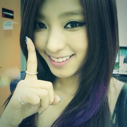 We the B.E.S.T SISTAR! 안녕 :)
씨스타 입니다. I'm SISTAR BoRa bot!xxx follow @ Plz. 1105start: where is our star1~~?❣ #SISTARnews_bot