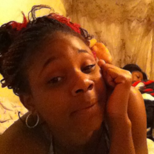 Im a cool layed back female ass female dont take to much and i dont do the arguin and you can judge all you want but only god can judge me
