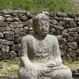 風に吹かれてボッとしていたい・・・・ 人種差別反対、死刑反対。 人間が好き。 「でもほんとうに人間はいいものかしら、ほんとうに人間はいいものかしら」
 新美南吉『手袋を買いに』βιβλιοθήκη