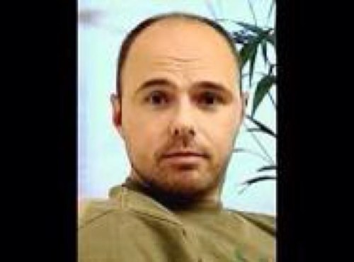Im karl pilkington, new to twitter so follow me and you maybe lucky enough to get a follow back