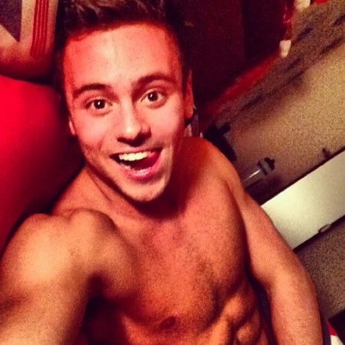 TomDaleyUKx's profile picture. tom is flawless and ur not.