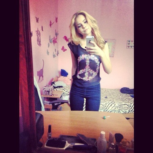 grteva's profile picture. 