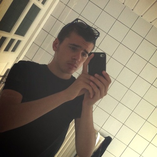 2C,xbox-live-BiGsHoTzZ-playstation. , Leroy123, 15Jaar....... waiting for the summer!!! Skype. Leroy. Alleen nog single