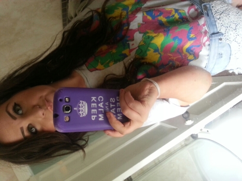 Nicki Minaj is my idol ! i tweet shit dont like it you know what to do :)! i follow back.