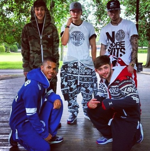 OfficialFantics's profile picture. This account is for fantics! Supporting #AnticsDanceCrew all the way! @jordanjbot @nathanmarsh_ @joeepriest @mgrieh1 @omcdevitt #BrummyFantic :D