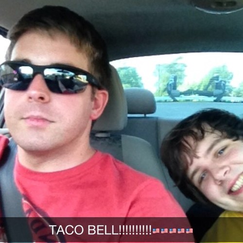 Lover of Christ, America, Freedom, Liberty, Conservatism, Football & Cookout Big Double Cheeseburgers. Thomaslowen is my other acct.