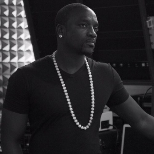 akonsfraud's profile picture. akon is me