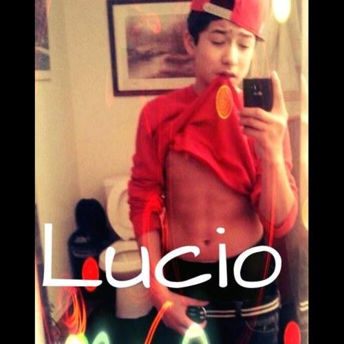 Hi im lucio i am chill and koo 
I am from gay ass mabton ^.^
Follow and ill Follow Back...