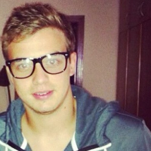 FC criado para demonstrar o meu amor pelo Thomás. Criado dia 26/07/2012 Dona: @Andressaaferraz