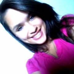 AlineeJota Profile Picture