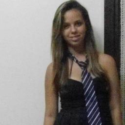Canto toco violão tenho ciumes dos amigos,tenho medo de escuridão... '