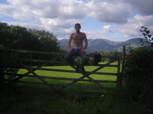 steviefarrell2's profile picture. I am but a man