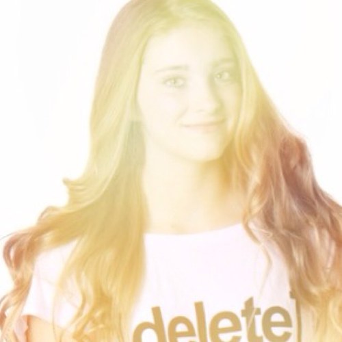 Me: Hey! I love willow! Who doesn't? Peasant: Me! Me: *shoots peasant* Okay who else? Crowd: *backs away* Love Willow forever!