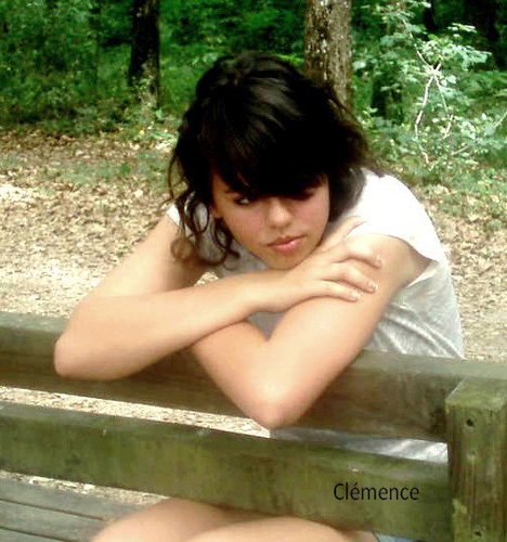 Clemencemqs's profile picture. Allez on se défonce, on crame tout et on danse sur les braises.

Skins-