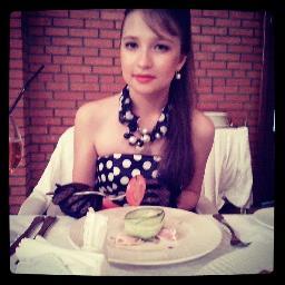 aleks_mariel's profile picture. Смотрите внимательно. Потому что чем вы ближе, тем меньше вы видите.