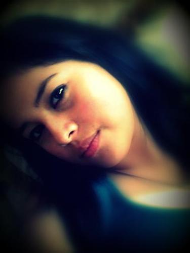 no importa la distancia ni los problemas, para dos personas  que se Aman no hay nada que los pueda separar.. :'3
