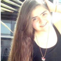Jonas brothers , Eminem , Maroon 5 ♥                                    weirdo ,shane dawson fan , i love taking photos and fighting dragons ,lol.