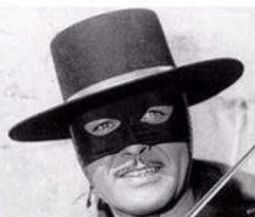 Solo si me hackean o me suspenden la cuenta original @PK2noticiosos esta será la nueva cuenta oficial de El Zorro
