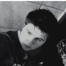 Não importa quanto tempo já passou ou quanto tempo ainda resta. Sempre foi você o dono desse amor que há em mim. E sempre será.” te amo alemao. Bju da tua peque