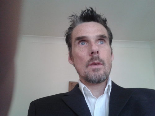 daviddubu64's profile picture. cyclist, bookworm, insomniac and sound engineer.