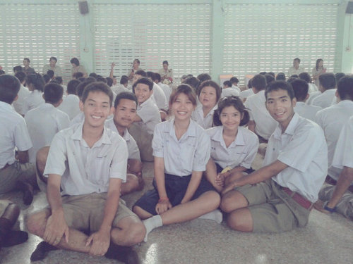ชื่อ ท้องฟ้า เป็นนักเรียนม. ปลายโสดและอยู่ในโหมดอิสระ nice to meet u ♥ ทั้งหมด