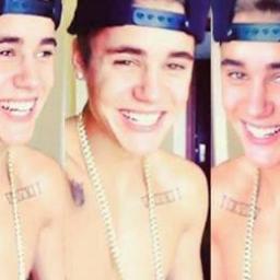 Usually i'm a belieber  I am my self I do not pretend to be someone else I stay strong And I neversay never respect others  i'm a belieber got promblem with it