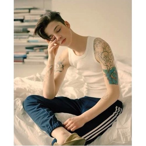 โซ่ อยากรู้จักก็ทักมาสิครับ .ยิ้ม