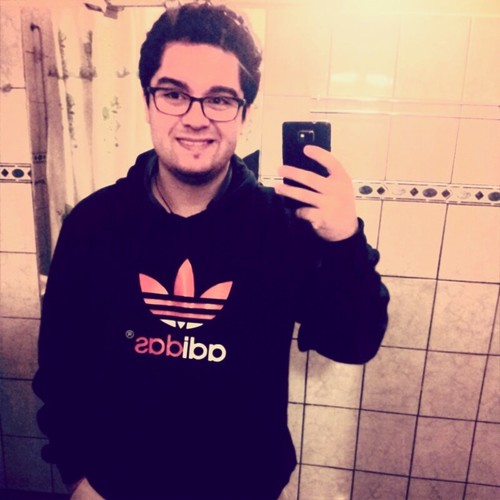 Ariiel_93's profile picture. Técnico Universitario en Mecánica Automotriz de la @usantamaria