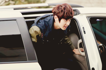 yb7101's profile picture. 