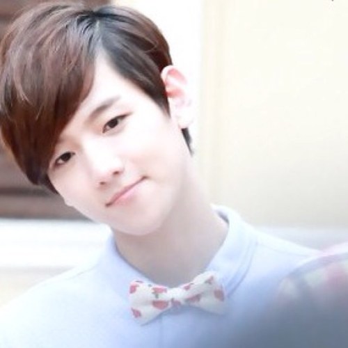 ทำไมน้องต้องเรียนเก่งกว่ากู ทำไมน้องถึงไม่บ้าเกาหลีเหมือนกู ทำไม ทำไม ทำไม โว้ยยยยยย!!!!!!!!!!!!!!