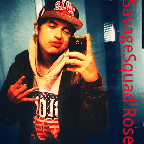 Contact KIK: ALMiGHTYROSE300 Rap'n from Chicago s/o da guys @ChiefKeef @FREDOSANTANA300 @SD_GBE300 /#Savagesquaddd