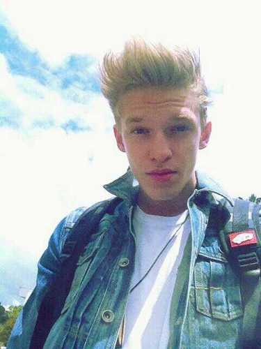 DinaTalentos's profile picture. hi cody