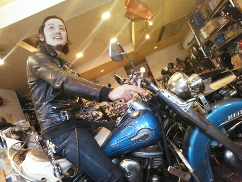 DrumsShinichi's profile picture. ザ・ミンクス ,ヘビーソウルジャンクション ,ジャックナイフ, ザ・ドールズ ,三軒茶屋’ｓ などを経て現在 ＭＭＳ R&R ENGINEERING、THEMINKSの ドラマー 。弾き語り&アコロックバンド、S☆CRAPSでも活動中。バイク乗り 1959&2007HarleyDavidson . 所有