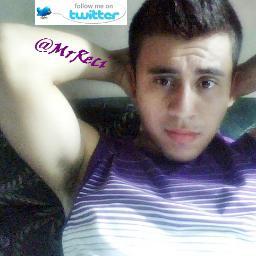 Estudiante de idiomas... se expresarme en 4 lenguas ;) y la 4a es la mejor :*... siganme total sigo a cualquiera XD