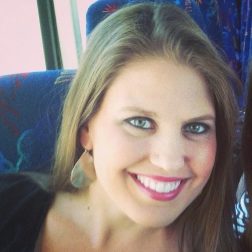 RachelEHolland's profile picture. Blogger. Essential oil addict. Entrepreneur. Homeschool mom. Follower of Jesus. People watcher.